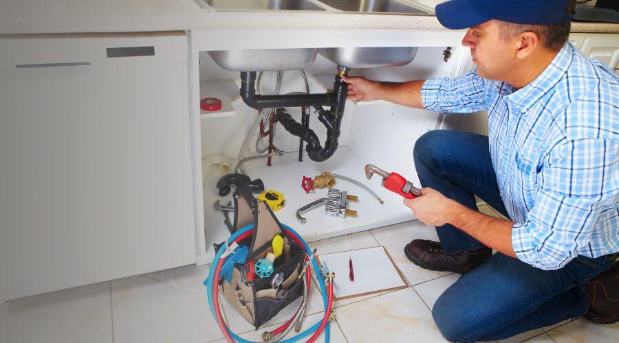 Expert burst pipe repair services in Navajo, NM